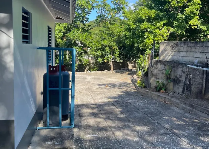 Peaceful Private With Exclusive Swimming Pool * Montego Bay