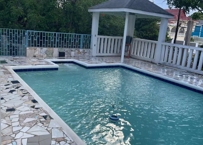 Holiday home Peaceful Private With Exclusive Swimming Pool