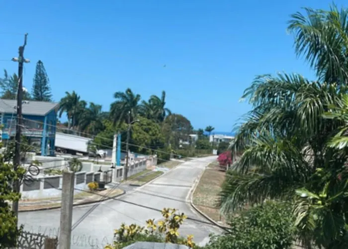 Peaceful Private With Exclusive Swimming Pool Holiday home *
